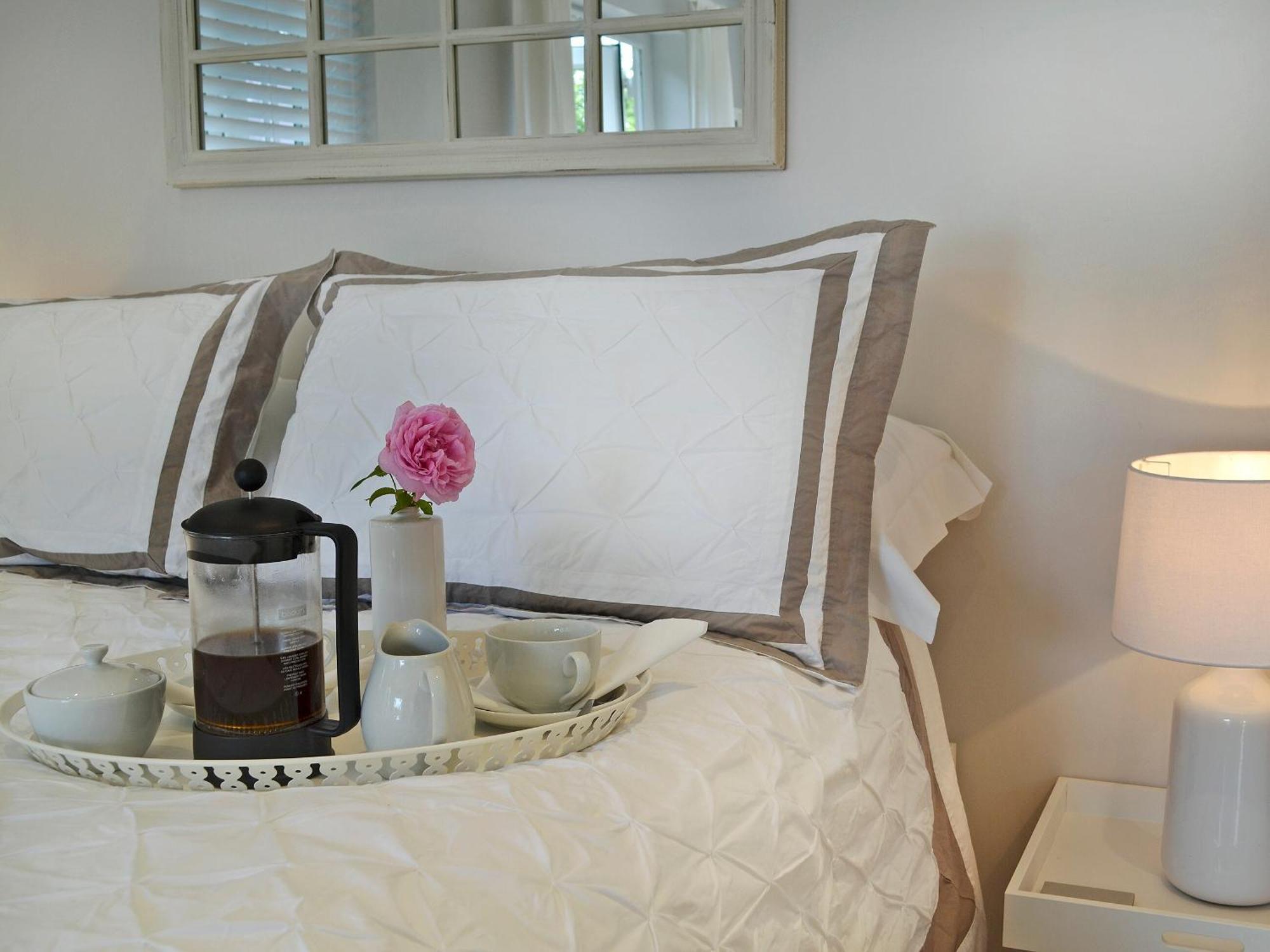Petit Knowle Villa Cuckfield ภายนอก รูปภาพ