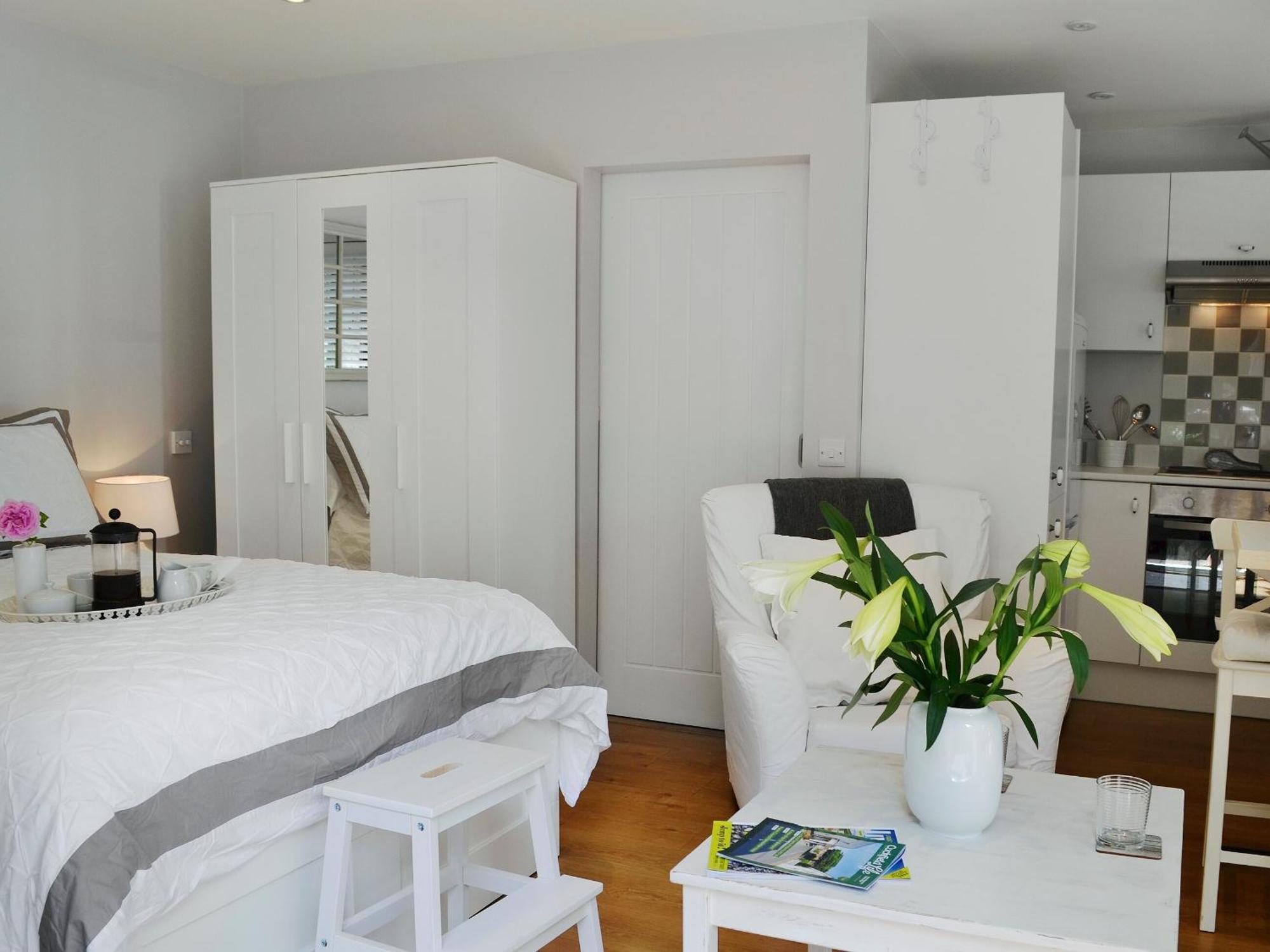 Petit Knowle Villa Cuckfield ภายนอก รูปภาพ
